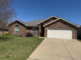 1824 Cancun Dr, Mansfield, TX