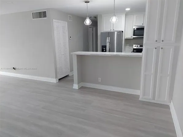 1700 15th St #309, Fort Lauderdale, FL 33316