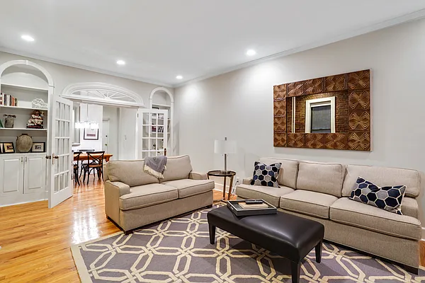 Sold by Compass | media 1