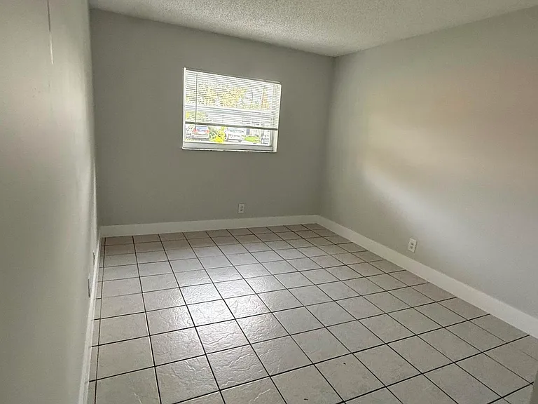 313 SW 1st Ct #L-3 — Photo 13