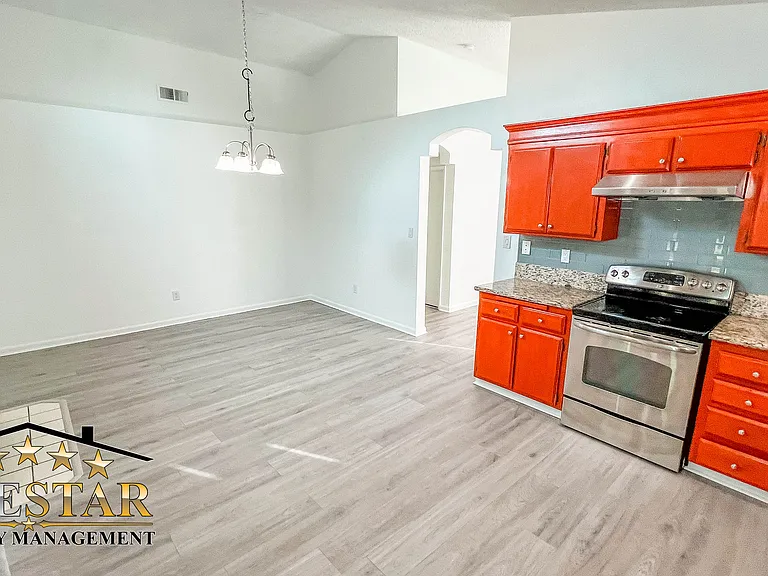 4605 Mount Everest Way — Photo 11