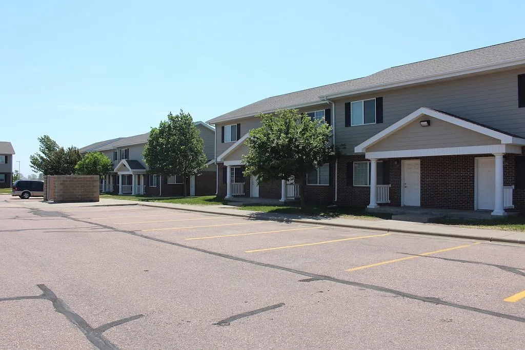 Brooks Townhomes — Photo 1