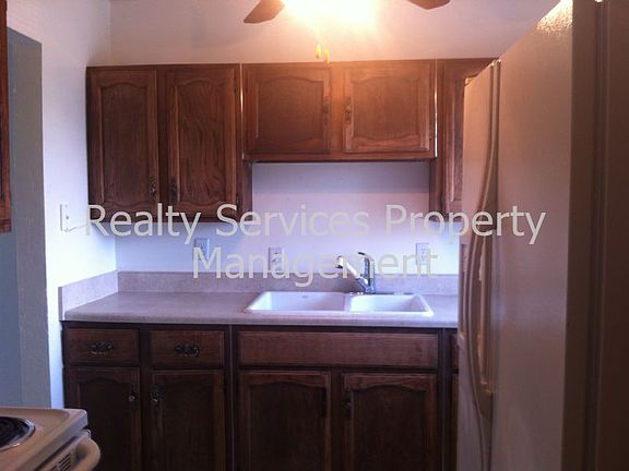 3rd image of 21154 Glendale Ave