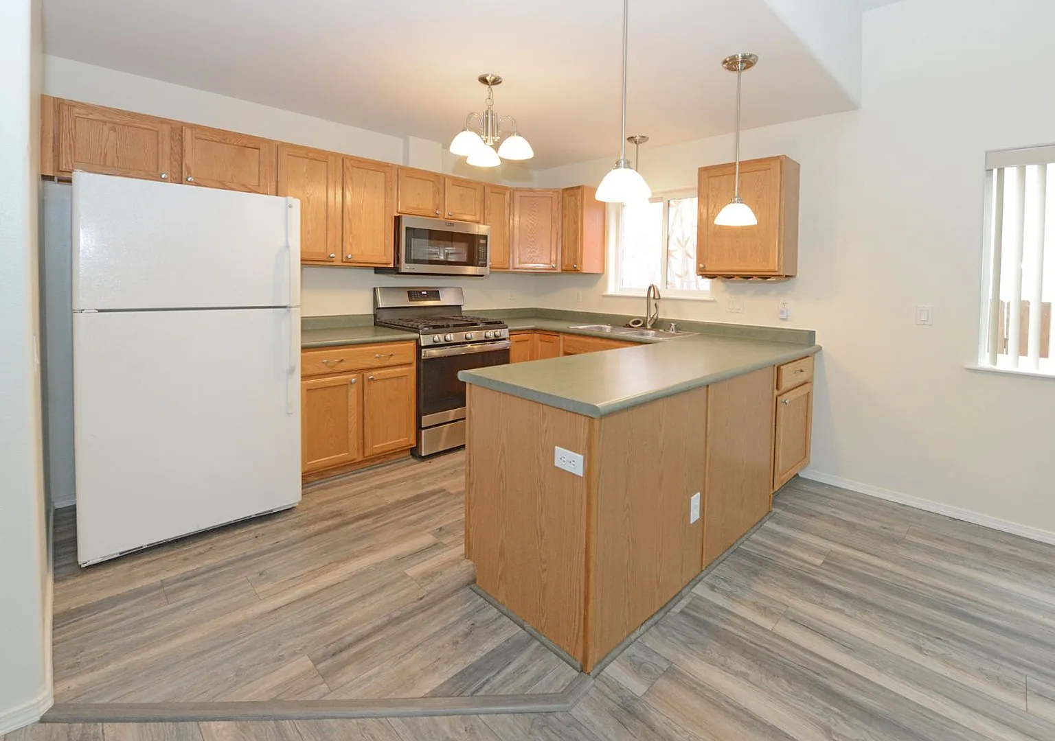 264 Dailey Avenue — Photo 2