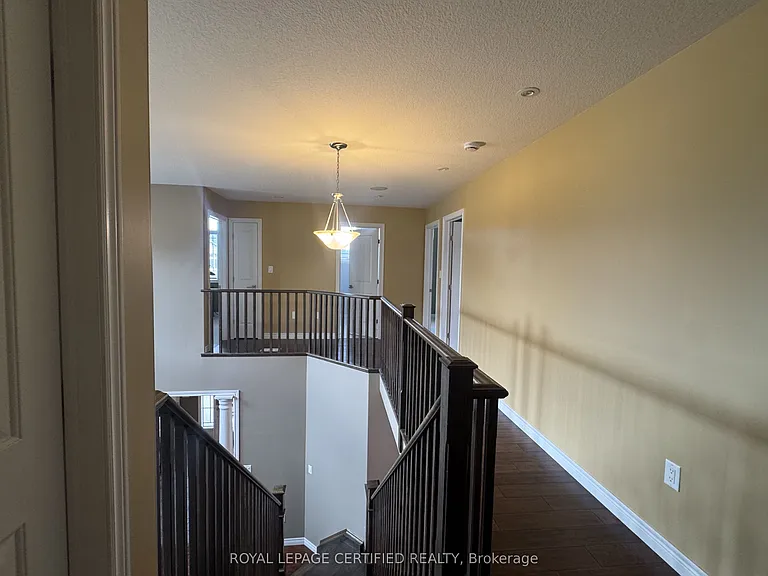 252 Westbank Trl — Photo 20