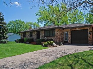 1462 Dixon Dr, Saint Paul Park, MN 55071