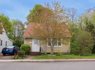8 Alexander Dr, Charlottetown, PE C1A4Z7