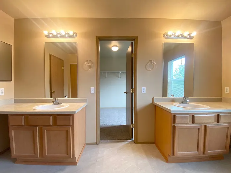 21367 SE 299th Way — Photo 14