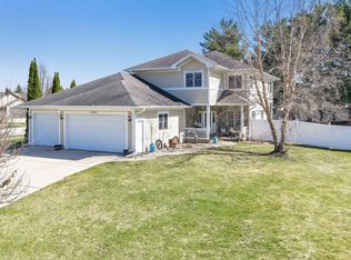 1566 Belle Plane Cir, Green Bay, WI 54313