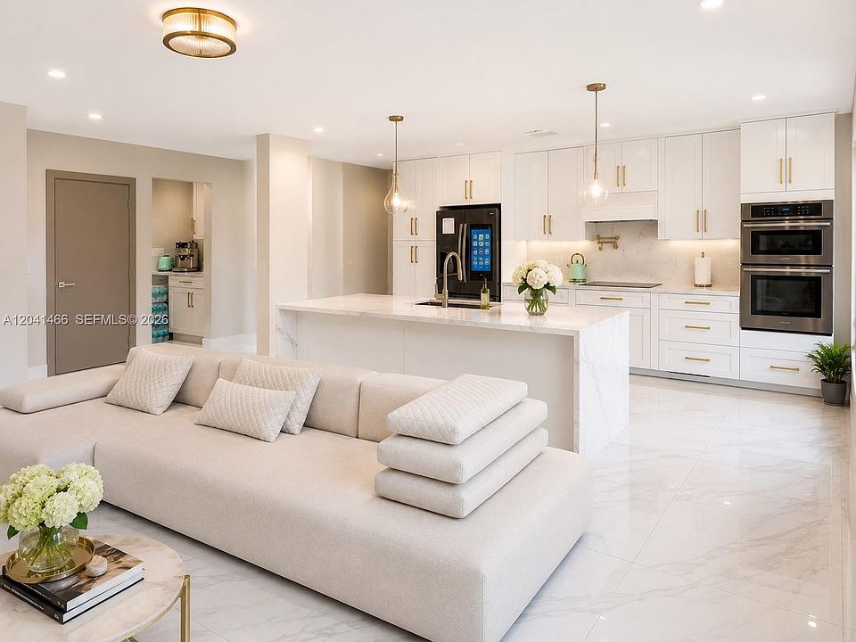 1st image of 85 Gables Blvd