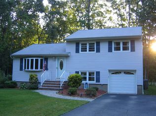 15 Foxcroft Rd, Denville, NJ 07834