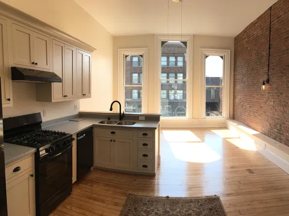 111 1/2 E Lincoln Ave, Goshen, IN 46528