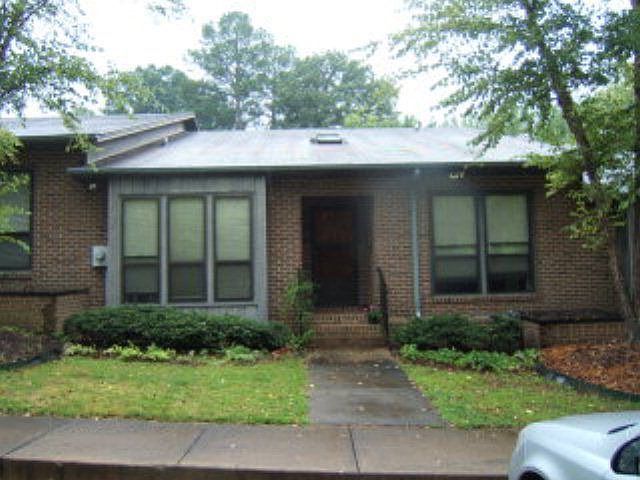 1st image of 509 Apple Ln