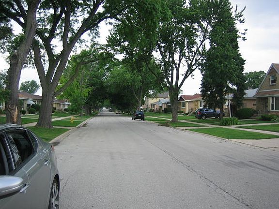 2nd image of 8410 N Oleander Ave