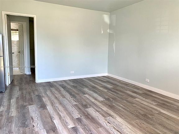 2nd image of 2901 NW 18th St #15