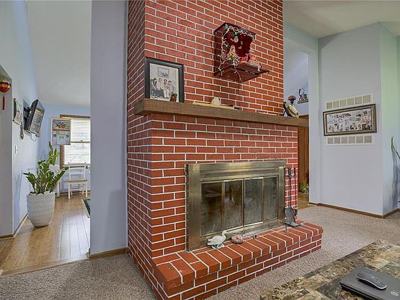 4th image of 3130 Windsor Ave