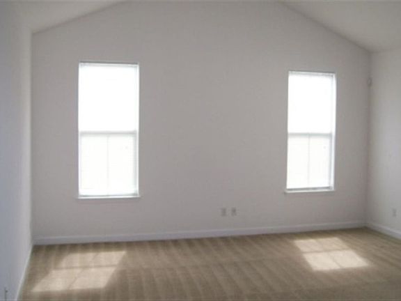 4th image of 4100 Biltmore Ave