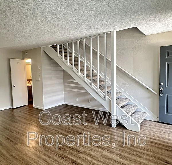 120 Phoebe St #7 — Photo 4