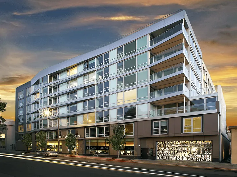 Addison — Photo 2