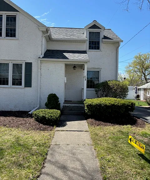 718 Lawe St — Photo 1