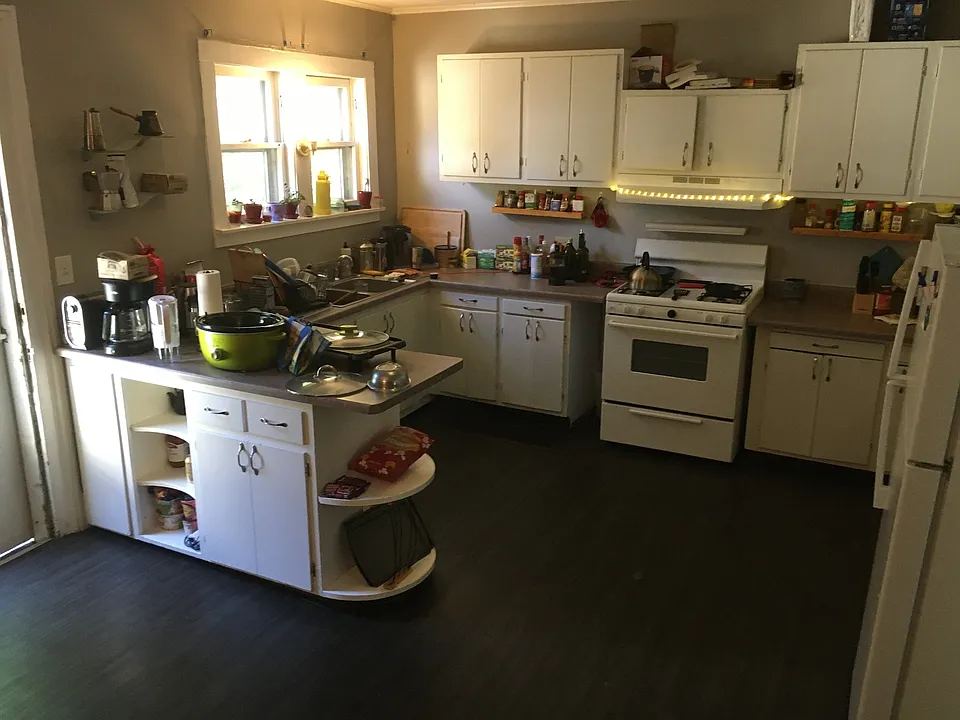 125 Farm St