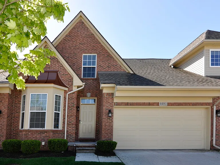 4481 Bridgeview Ln — Photo 1