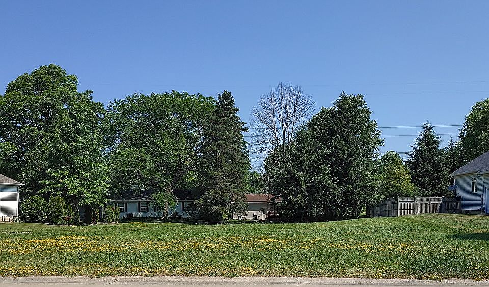 1st image of Normandy Dr