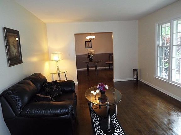 5th image of 1702 Beekman Pl