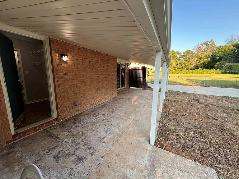 125 Greenwood Cir — Photo 11