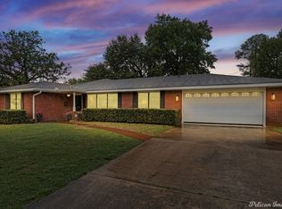 3327 Surrey Rd, Shreveport, LA 71105