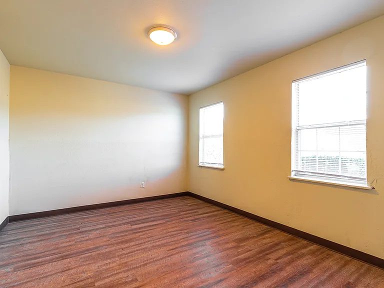 Salem Village Apartments — Photo 6