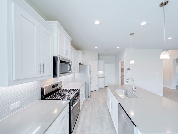 4th image of 428 Frenchpark Dr