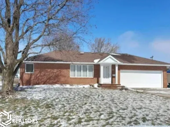303 Bryngelson Dr, Marshalltown, IA 50158
