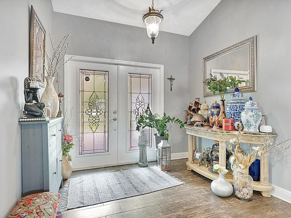 4th image of 1221 SW 59th Avenue