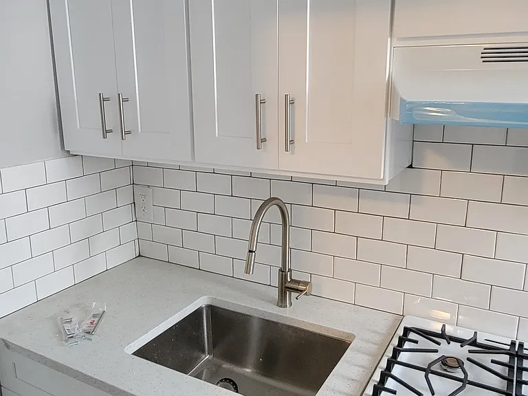 64 Baldwin Avenue — Photo 3