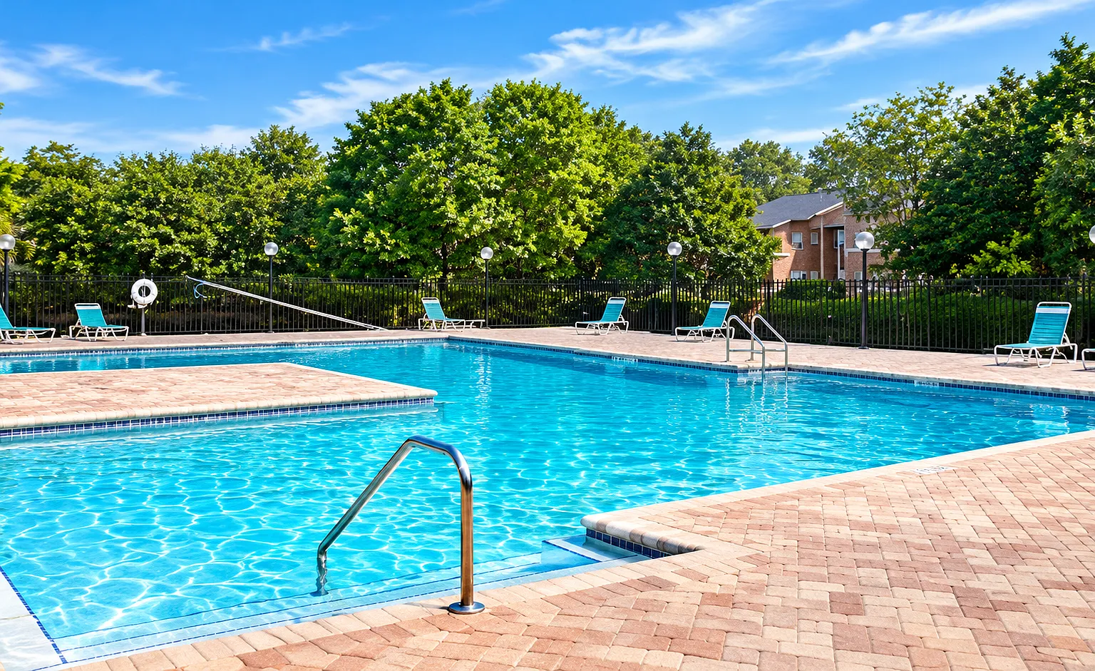 Spacious 1 Bedroom 1 Bath Condo!! — Photo 1