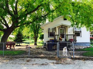 604 S 3rd St, Ellendale, MN 56026