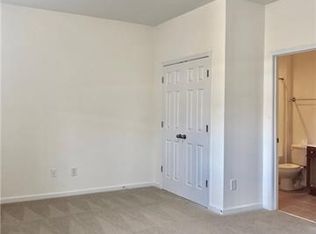 9421 Kings Parade Blvd, Charlotte, NC 28273