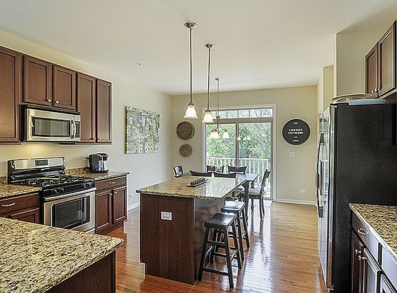 4th image of 0N066 Woodland Ct