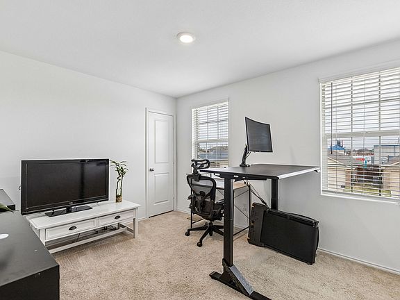 5th image of 3044 Harper St