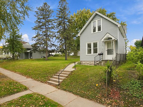 3rd image of 1087 Matilda St