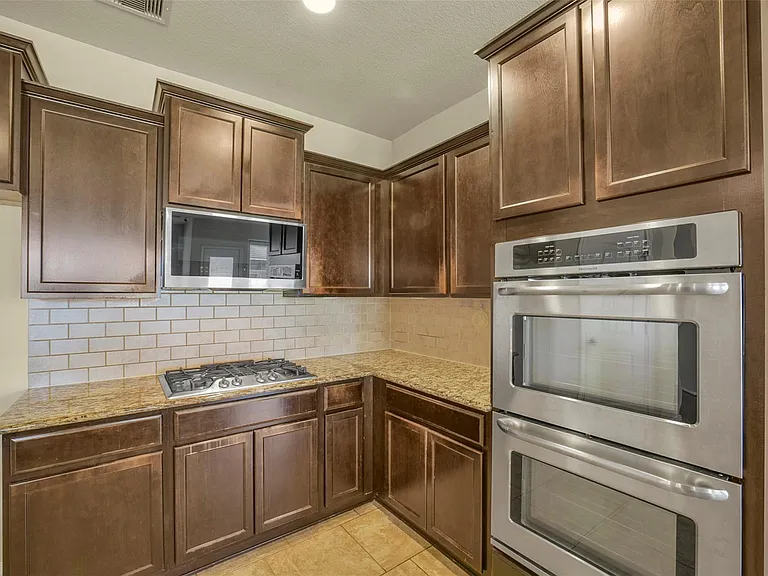 3511 Brampton Island Dr — Photo 12