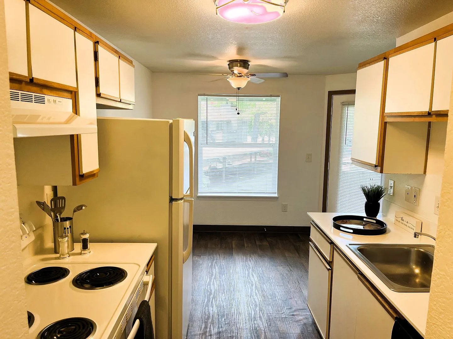 Kruse Villa Apartments — Photo 3