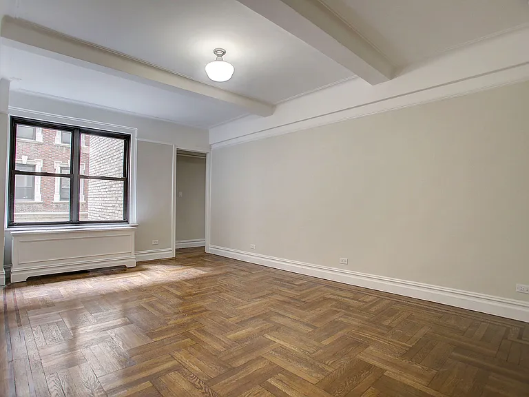 785 W End Ave #4E — Photo 1