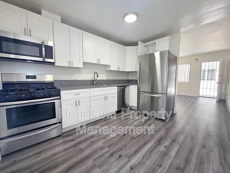 4162 51st St #3 — Photo 3