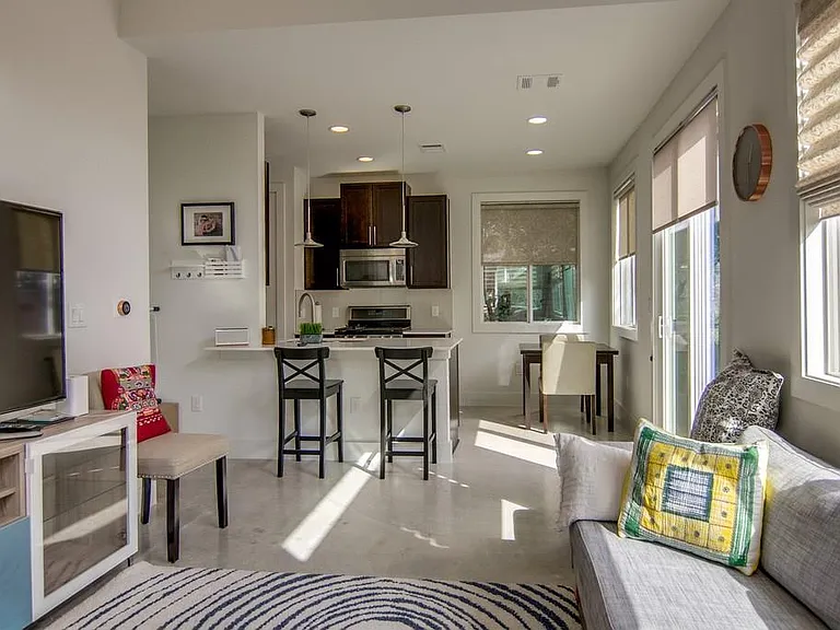 1702 W Saint Johns Ave #B — Photo 7