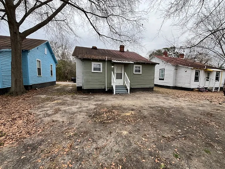 305 Stough Aly — Photo 2