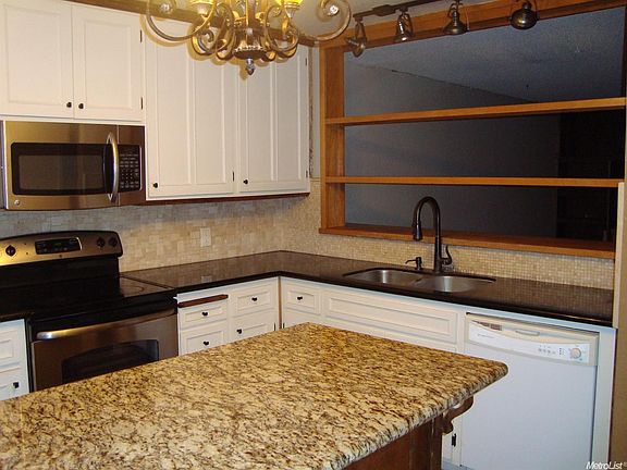 3rd image of 344 Wayside Dr