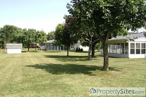 5th image of 105 Marvin Dr