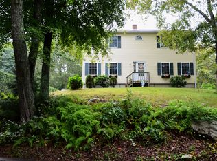 8 Old Hopkinton Rd, Westerly, RI 02891